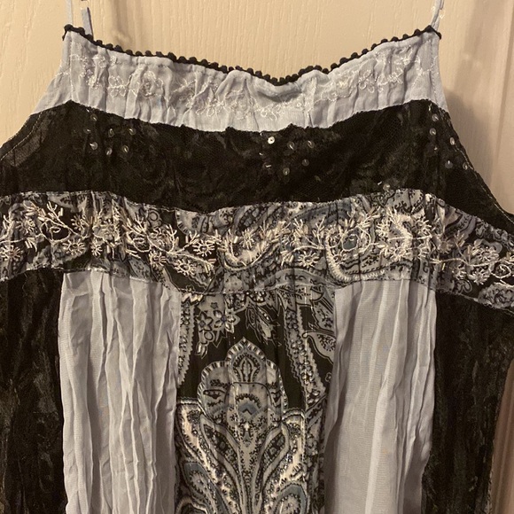 Black and Gray Lace tank size XL .. BL - Picture 2 of 4